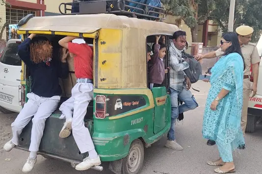 कल से चार दिन तक रहेगी स्कूलों में छुट्टी