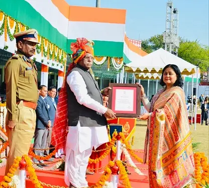 राज्य स्तरीय समारोह में सम्मानित हुई डॉ.सक्सेना