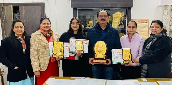 एम एस कॉलेज की दो छात्राओं का राज्य स्तरीय प्रति के लिये चयन