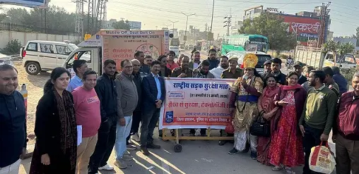 वाहन चालकों को रोककर दिया ‘यमदूत दर्शन’ का प्रतीकात्मक संदेश