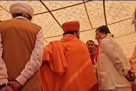 सरकार के आएं आदेश से नहीं बनी बात,अनशन जारी