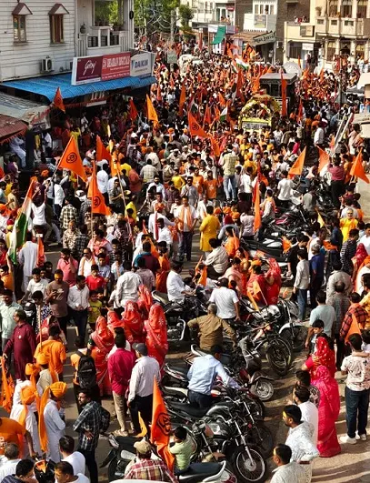 शहर में गूंजा जय श्रीराम,केसरिया रंग में नजर आए लोग