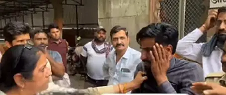 पीबीएम:महिला गार्ड की गुंडा प्रवृत्ति से निर्दोष युवक की पिटाई
