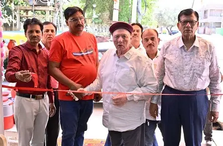 आर आर ऑटोमोबाइल शोरूम का हुआ भव्य शुभारंभ