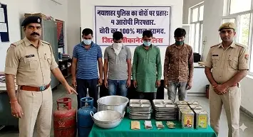 इन चार जनों ने की मिठाई कारखाने में चोरी