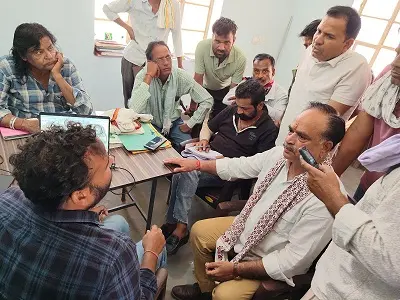 भीषण गर्मी में पेयजल संकट पर वार्डवासियों का फूटा गुस्सा,JEN का घेराव