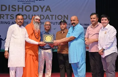 रिश्तों की राह में उमड़ा परिवारों का सैलाब