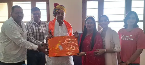 केक नहीं, सेवा से मनाया जन्मदिन,गौसेवा,वृद्धजनों को भोजन और पौधरोपण का दिया संदेश