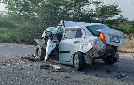 सड़क हादसे में दो दिन की नवजात समेत 3 की मौत