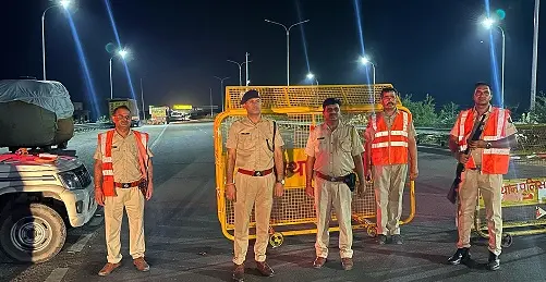 लाखों की अवैध शराब जब्त,गुजरात के दो आरोपी गिरफ्तार