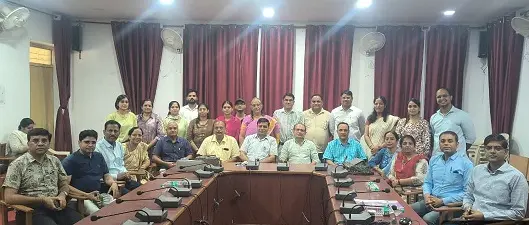 विकिरण दोधारी तलवार के समान