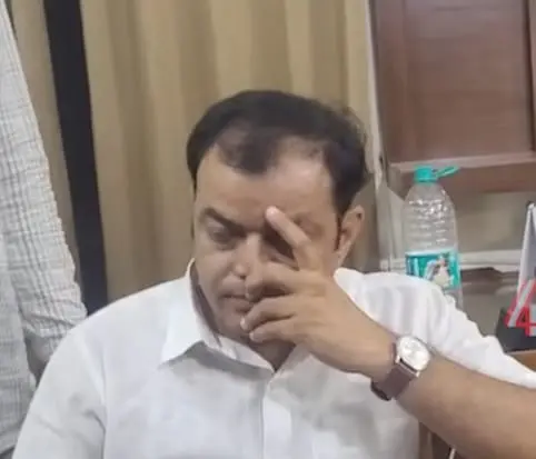 बीडीओ के घर से निकले सोने के बिस्किट, आभूषण,दस्तावेज भी हुए बरामद