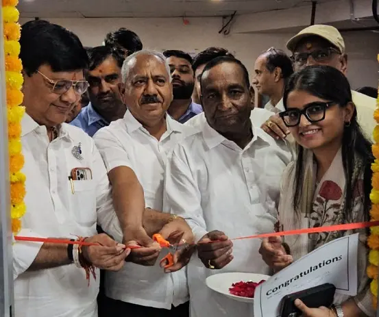 फिजियोथेरेपिस्ट डॉ बिस्सा के चैम्बर का उद्घाटन